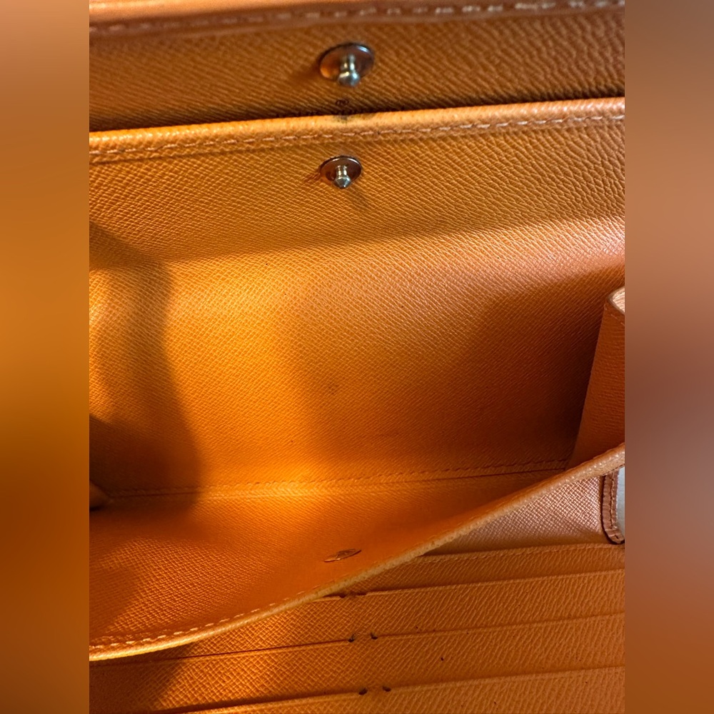 Louis Vuitton EPI Long Wallet in Orange - Picture 5 of 6